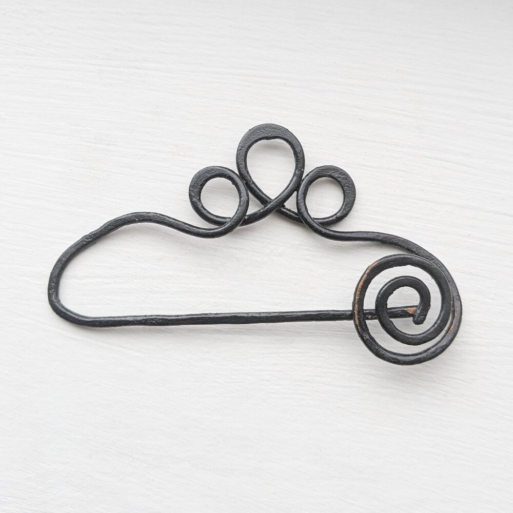 Blackened Copper Gaelic Celtic Knot Sweater Pin / Brooch - Whimsygoth, Bohemian